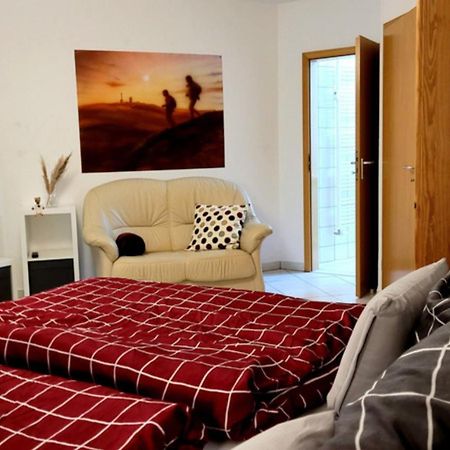 Wohlfuehl-Ferienwohnung Mit Tiefgarage Im Gruenen โอบาโฮฟ ภายนอก รูปภาพ